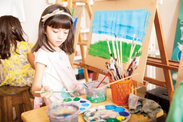 Camps Art paint AdobeStock_91745043